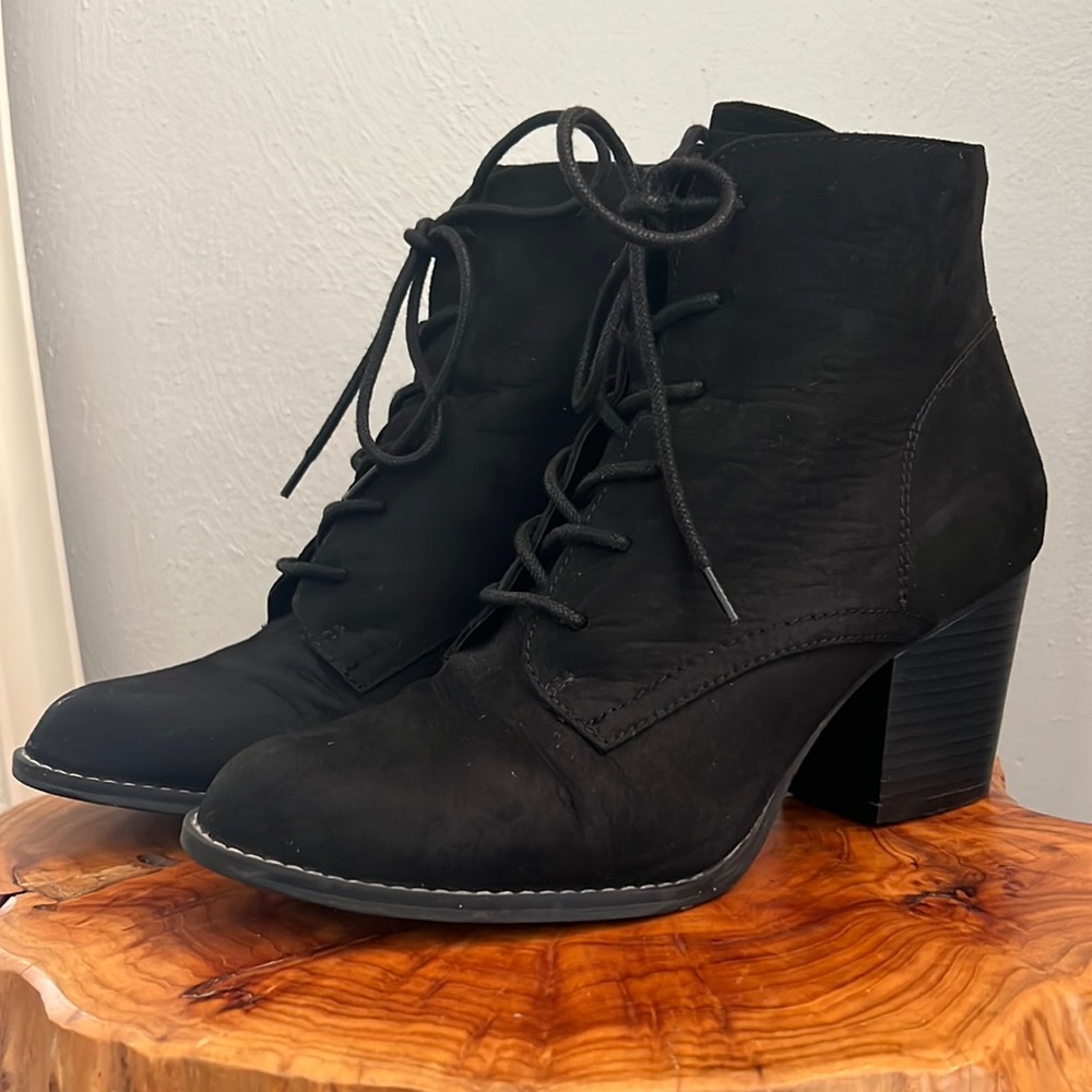 Size 9.5 Black ankle booties